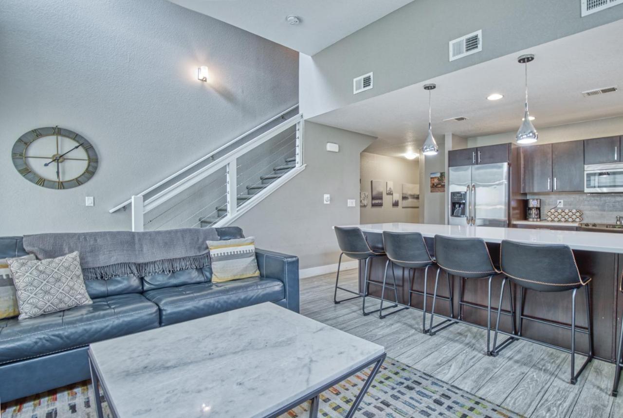 Modern Townhome Near Old Town, Breweries, & River! Fort Collins Dış mekan fotoğraf