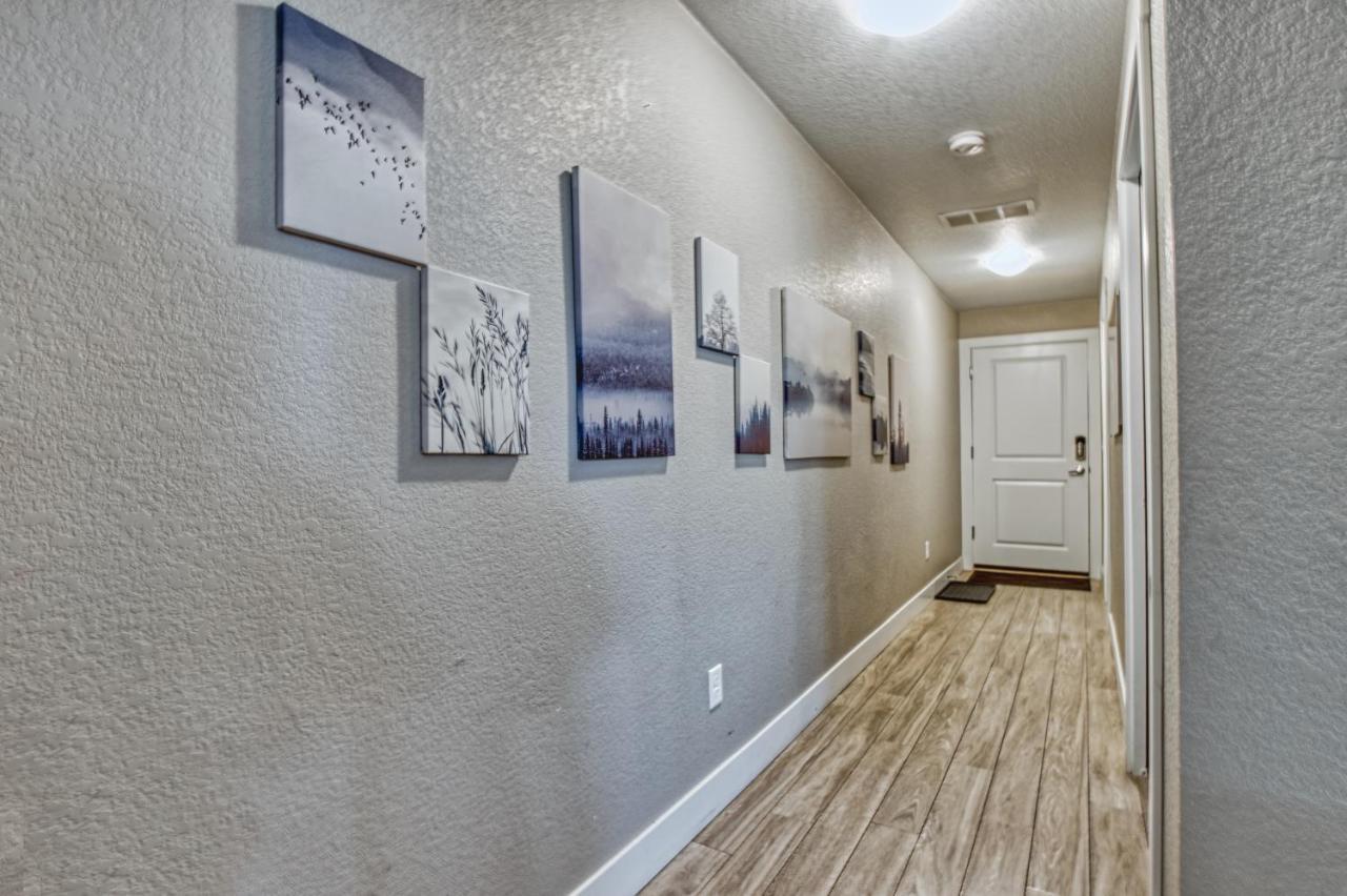 Modern Townhome Near Old Town, Breweries, & River! Fort Collins Dış mekan fotoğraf