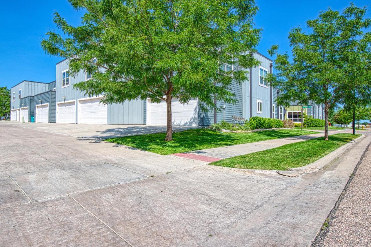 Modern Townhome Near Old Town, Breweries, & River! Fort Collins Dış mekan fotoğraf