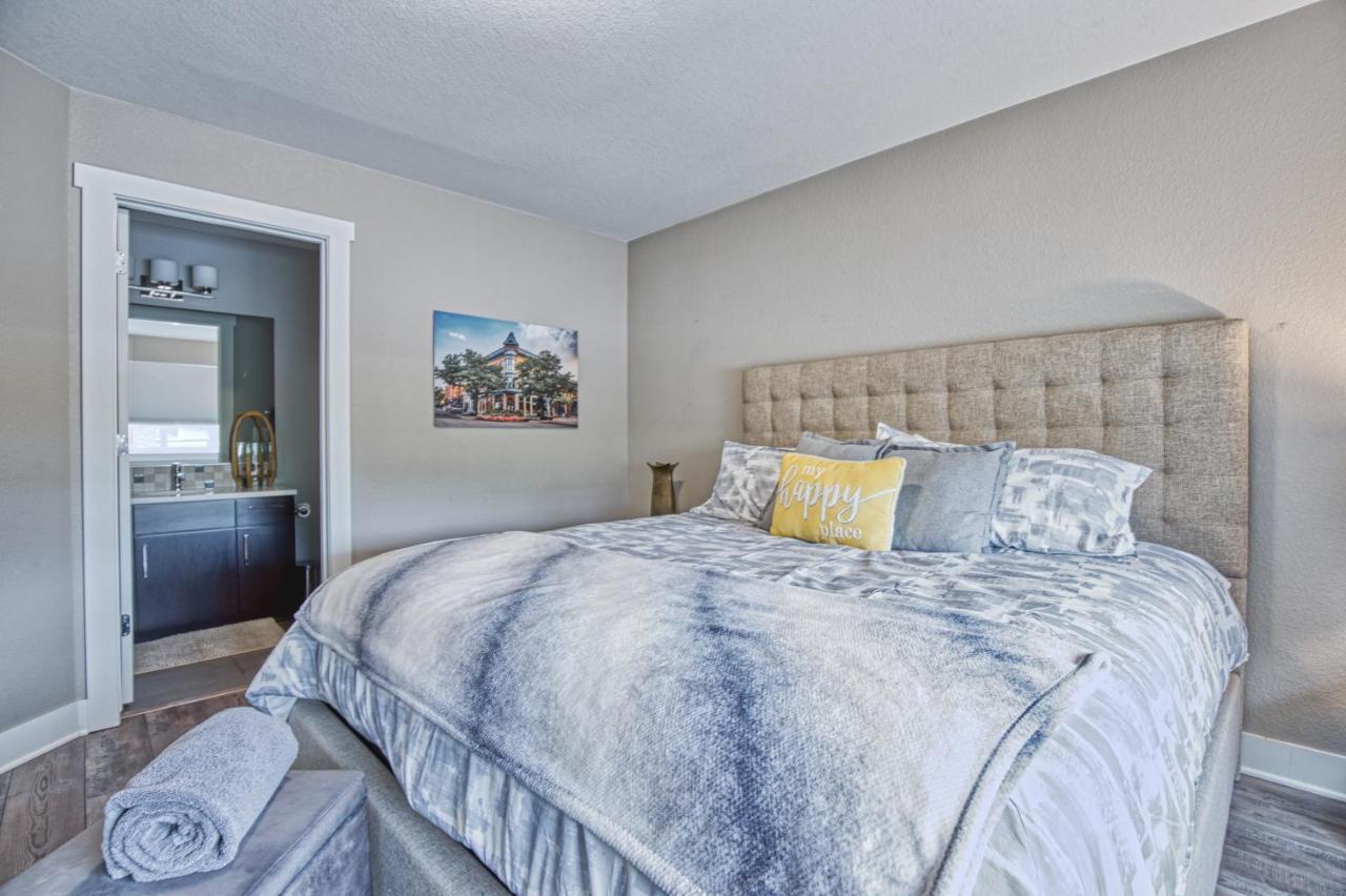 Modern Townhome Near Old Town, Breweries, & River! Fort Collins Dış mekan fotoğraf